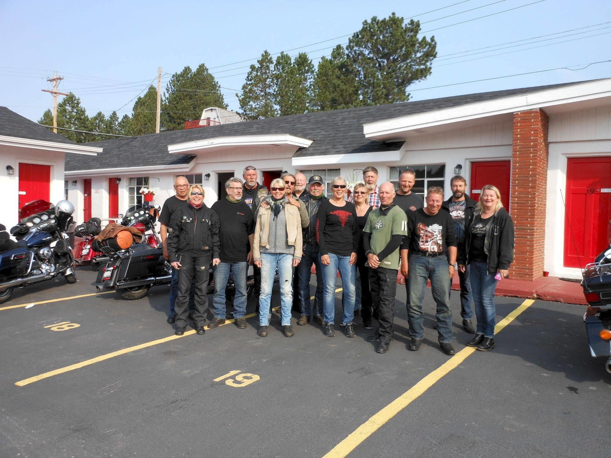 Rocket Motel Custer Luaran gambar